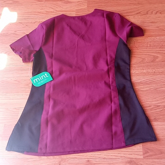 P**NWT Mint brand ladies scrubs top, sz XS, S - Picture 7 of 8